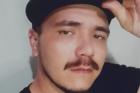 (PT) Humorista Luisinho/ (IT) Comico Luisinho